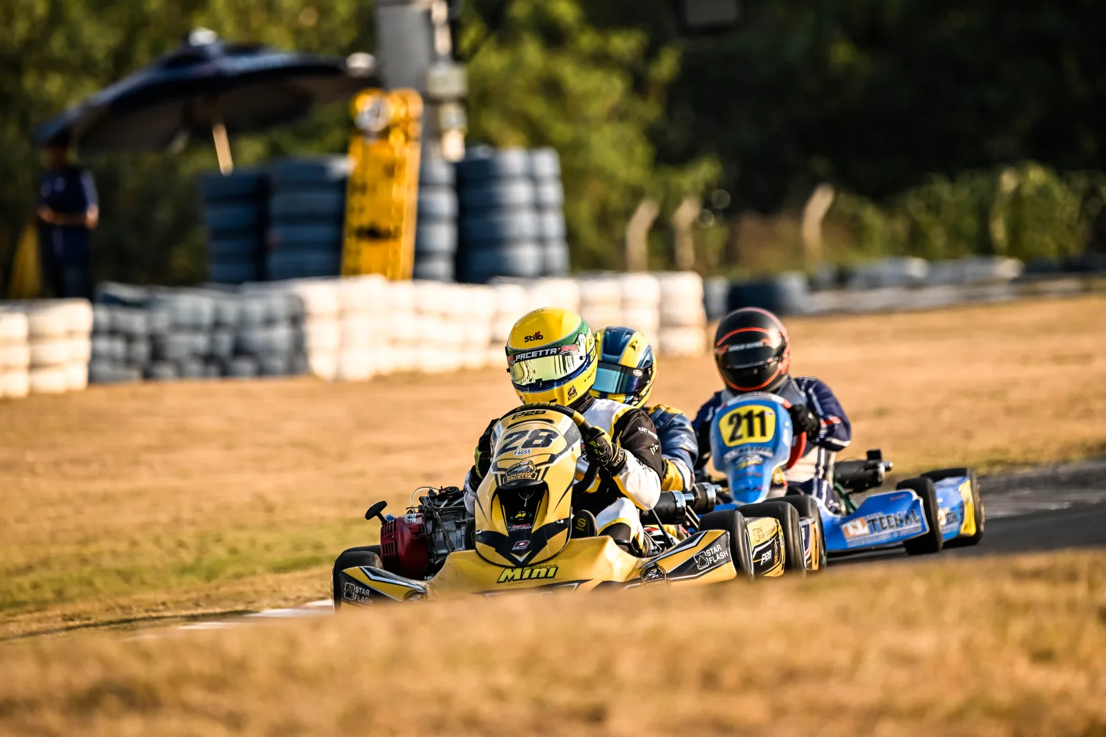 Rodrigo Pacetta em treino na pista